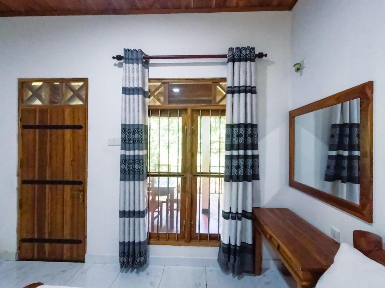 Wild Heaven Udawalawe Hotel Exterior photo